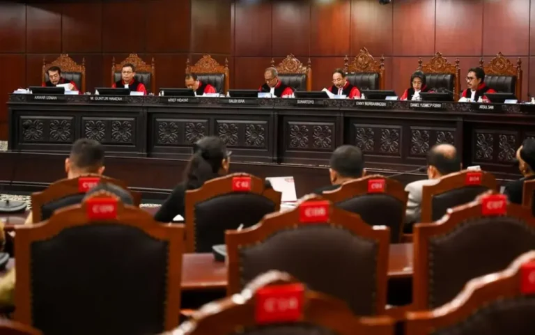 Putusan MK Soal Peniadaan Pemilu Serentak Picu Polemik Publik