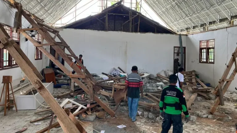 Korban Gempa M 5,8 di Poso Meningkat Jadi 41, Dua dalam Kondisi Kritis