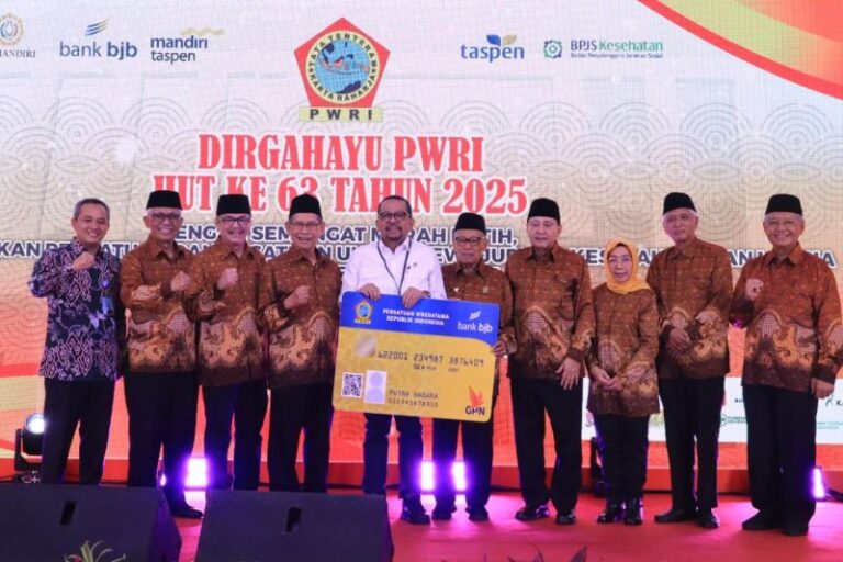 BJB-PWRI Luncurkan Kartu ATM Co-Branding untuk Pensiunan