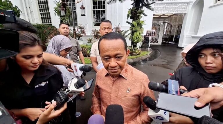 Bahlil Bantah Isu Setnov Bergabung dengan Struktur Golkar