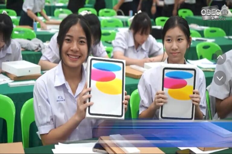 Ribuan Siswa Thailand Terima iPad untuk Belajar Fleksibel
