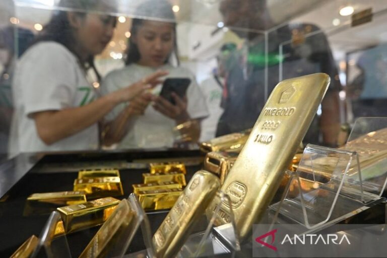 Harga Emas UBS-Galeri24 Turun, Antam Naik di Pegadaian Jumat